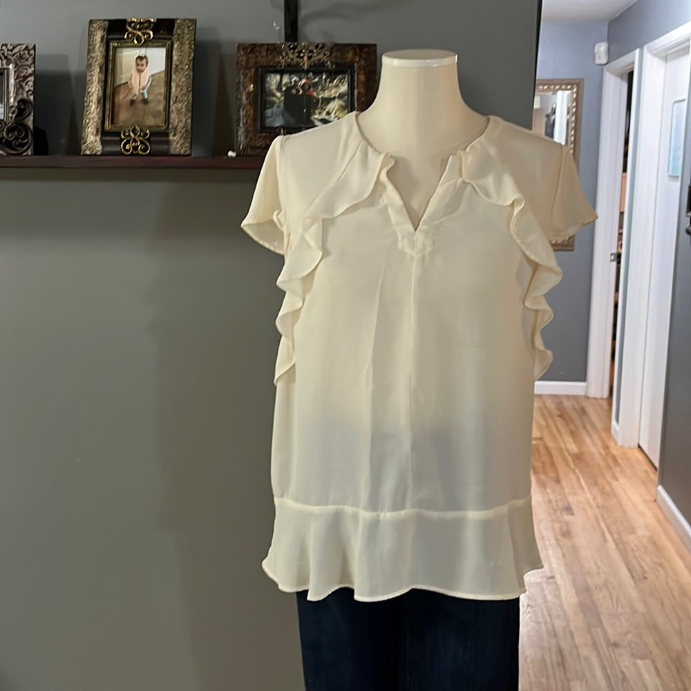 Banana Republic Factory ivory short sleeve blouse size S